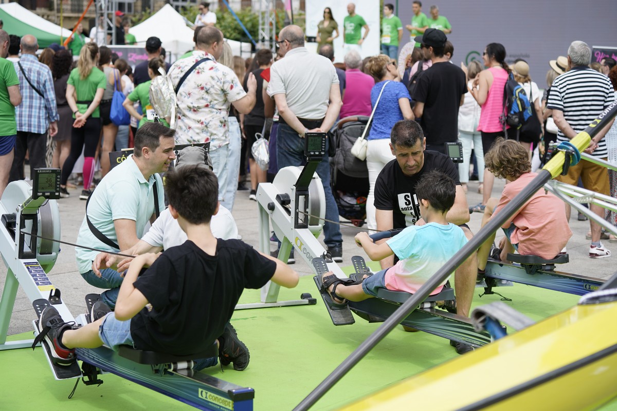 La Federación Navarra de Remo estuvo presente en el Tour Universo Mujer